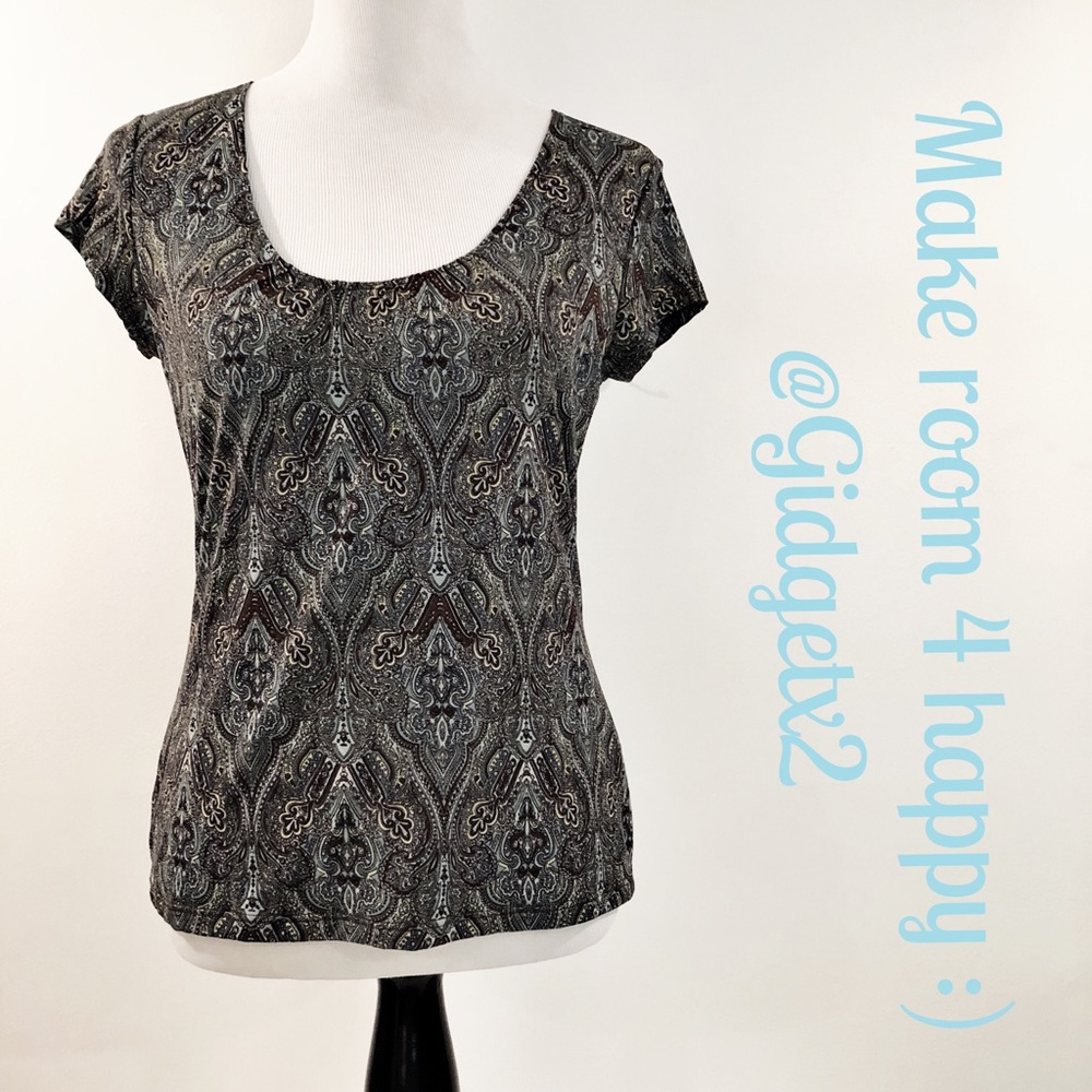 Geoffrey Beene short sleeve paisley top Size M